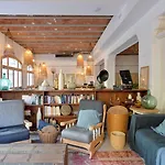Πανσιόν Boutique Sa Nansa 4*
